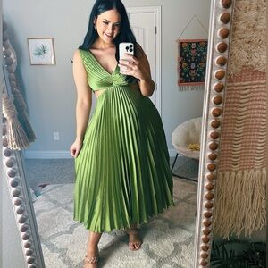 Abercrombie & Fitch Olive Green Pleated Midi Dress